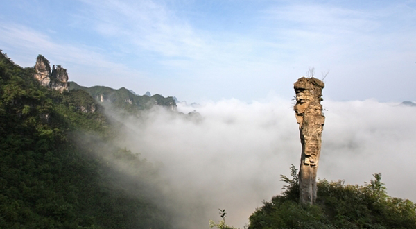 施秉云臺山