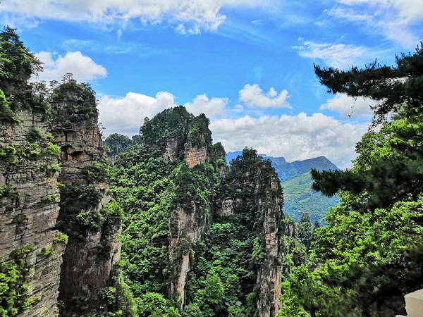 推薦B線:長沙到張家界黃龍洞、袁家界、天子山、天門山、夯吾