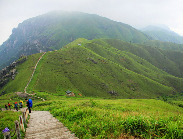 長(zhǎng)沙到武功山旅游汽車(chē)一日游(可安排自駕游)