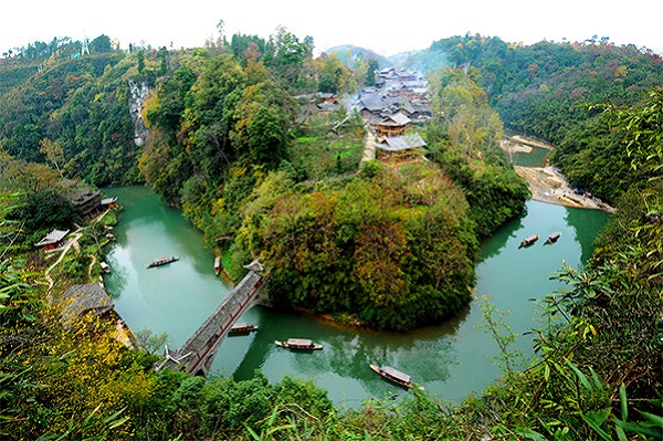 長沙到貴州梵凈山、鎮(zhèn)遠(yuǎn)古城、苗王城、直飛銅